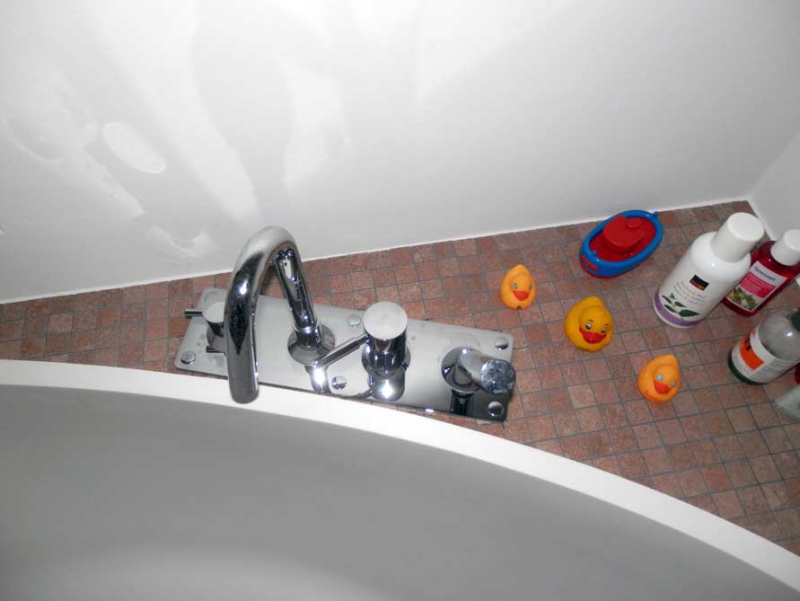 Bäder-Idee mit der freistehenden Badewanne Barletta
